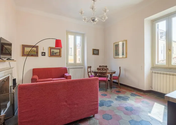 Charming Apartment At Spanish Steps, No Elevator