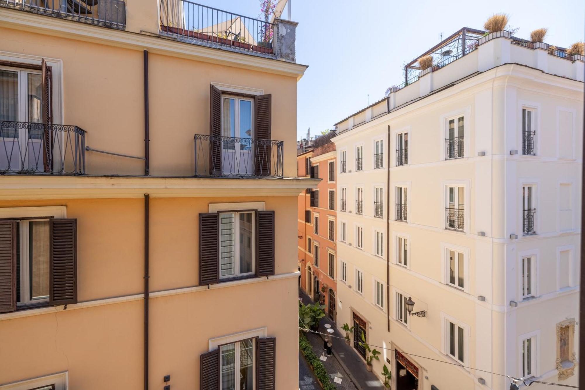 Charming At Spanish Steps, No Elevator Apartamento *